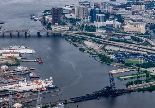 Does Maritime law apply to accidents on rivers and lakes?