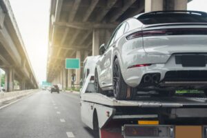 A car on the back of a tow truck. Who is responsible if a tow truck damages a car in Louisiana?
