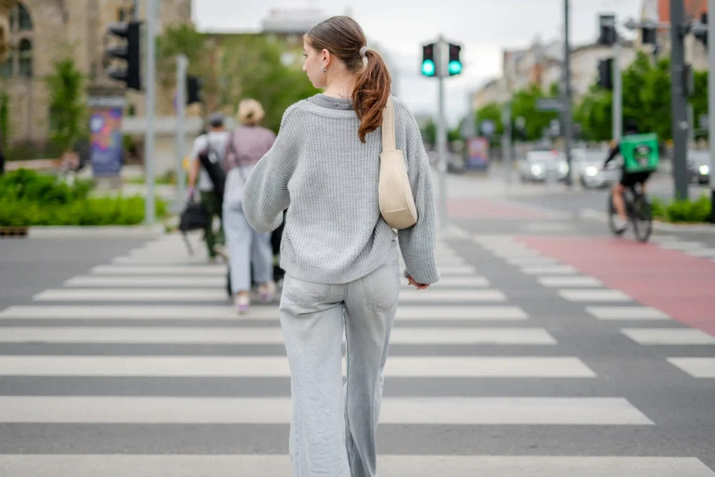 pretty-girl-crossing-street-